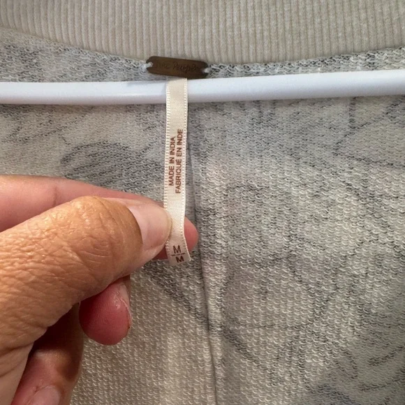 Free People Floral Patterned Women's Top Size M - Picture 2 of 3